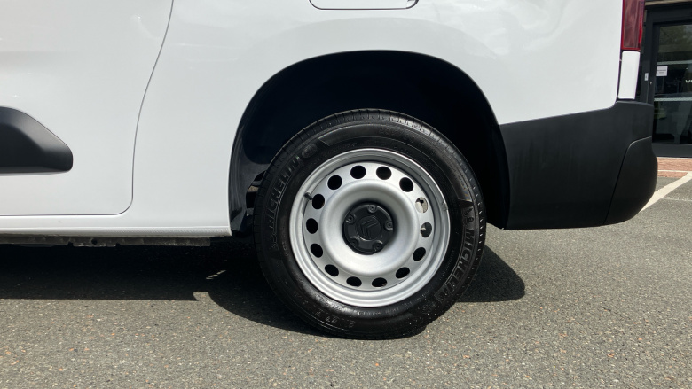 Citroen Berlingo Xl Diesel 1.5 BlueHDi 950Kg Enterprise Ed 100ps 6 Speed S/S